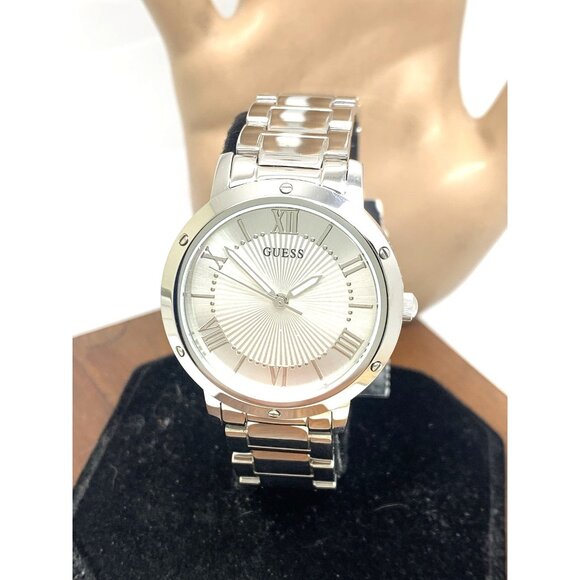 Guess Women\'s Watch GW0404L1 Quartz Silver Dial Stainless Steel 34mm main image 12